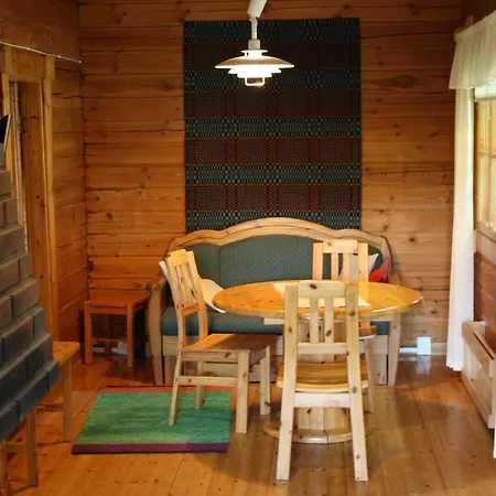 Chalet Puustellin Tyoekylae
